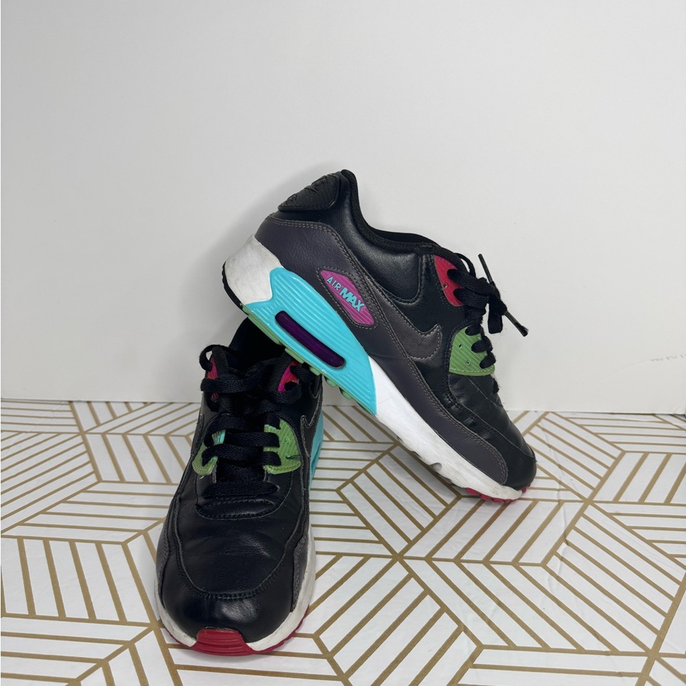 Nike Air Max 90 Sneakers